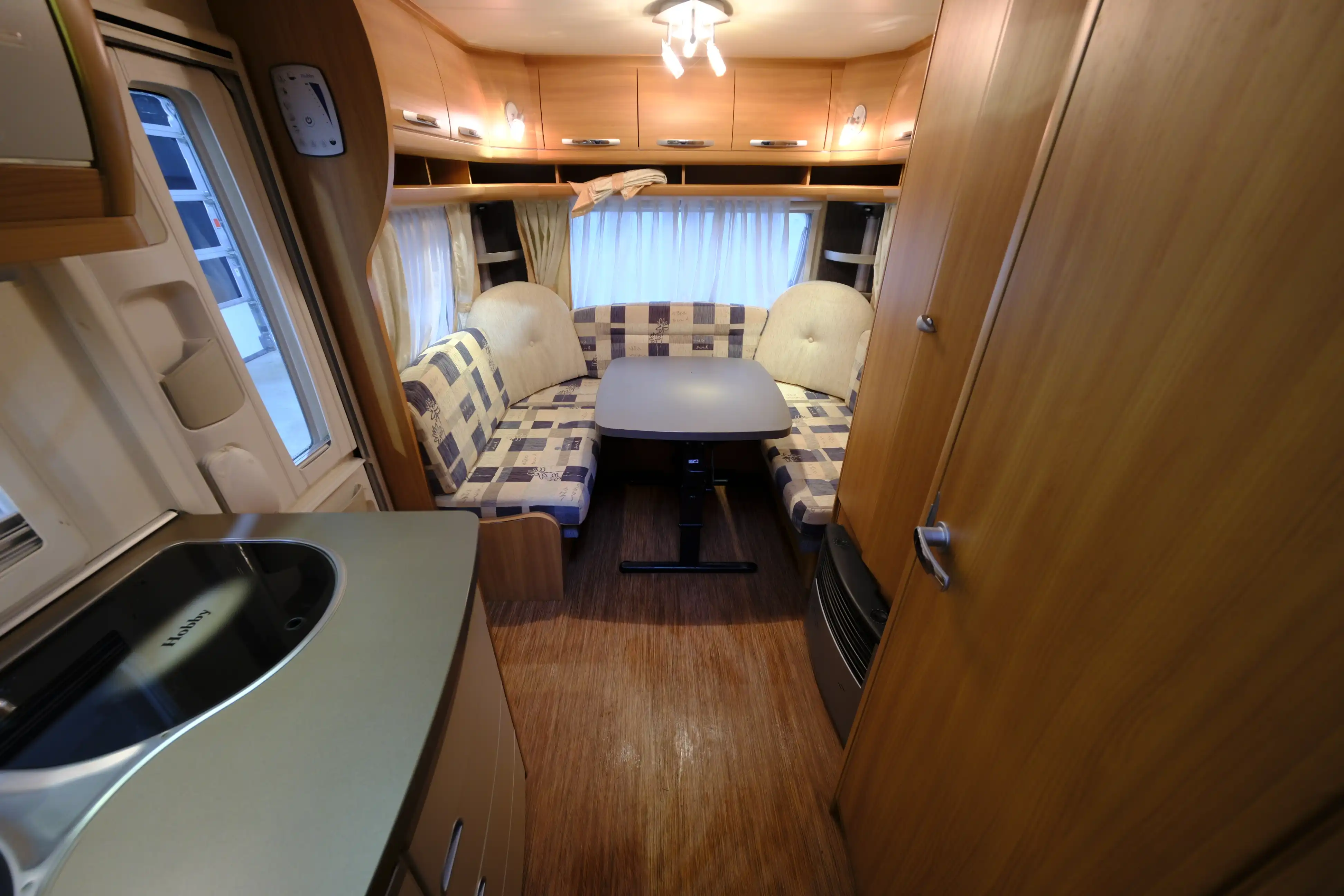 HOBBY DeLuxe 490 UL